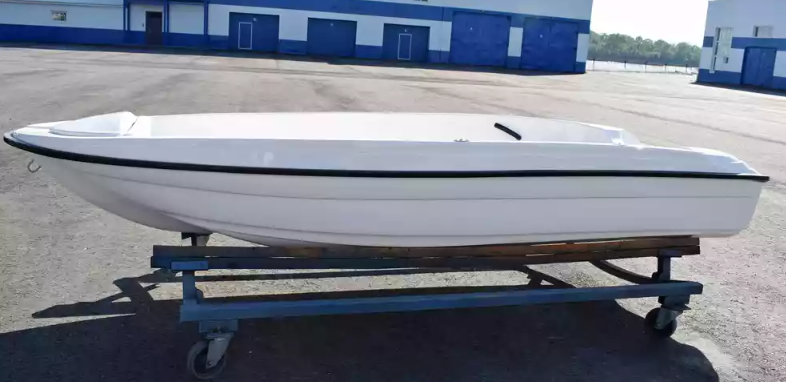 Стеклопластиковая лодка Пингвин (тримаран) в Ногинске