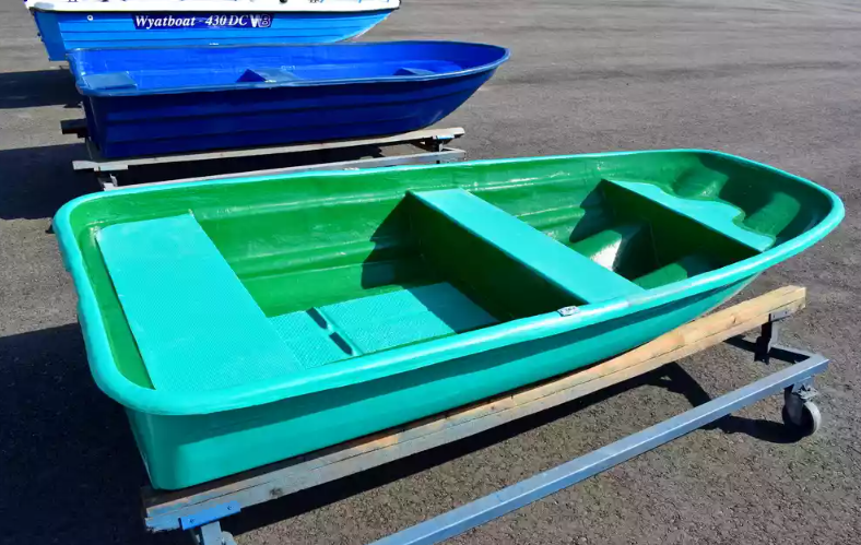 Стеклопластиковая лодка Старт (тримаран) в Ногинске