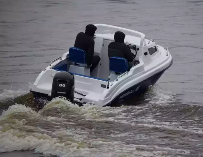 Комбинированный катер Neman-500 с каютой в Ногинске