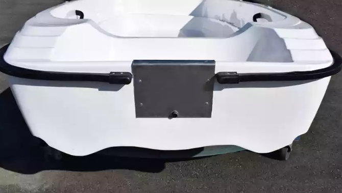 Стеклопластиковая лодка Пингвин (тримаран) в Ногинске