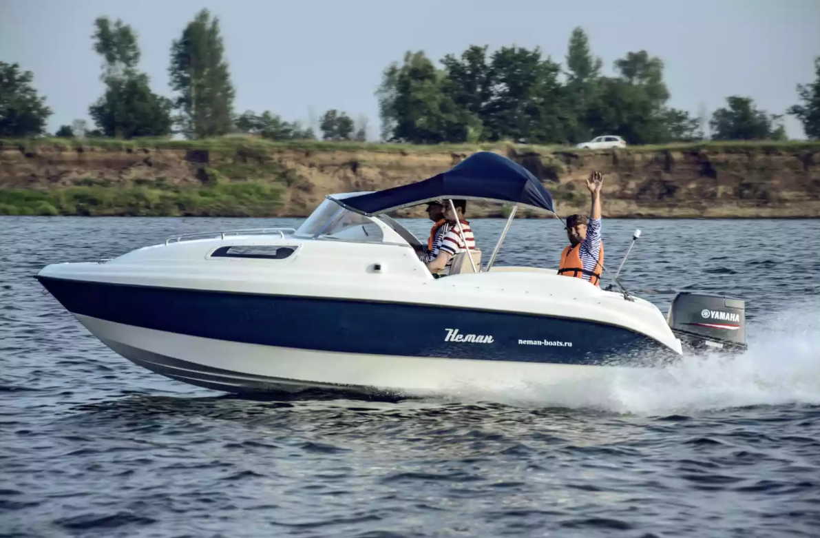 Стеклопластиковый катер Neman-550 с каютой в Ногинске