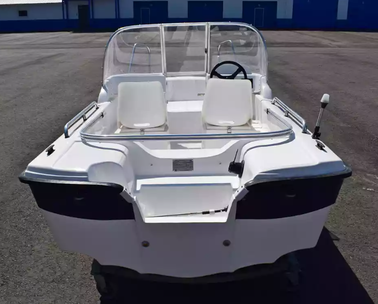 Стеклопластиковый катер Wyatboat-430 DC (тримаран) в Ногинске