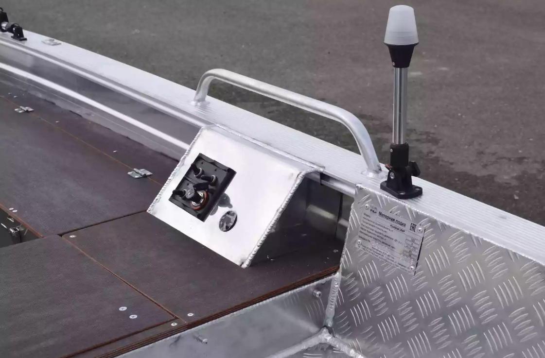 Алюминиевая лодка Wyatboat-390РМ в Ногинске