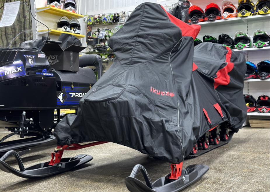 Чехол транспорт. снегохода IKUDZO HUNTER черно-красный Оксфорд ПРЕМИУМ качества с лого IKUDZO в Ногинске