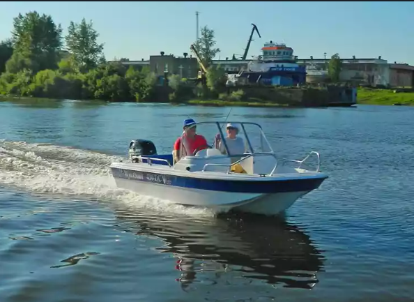 Стеклопластиковый катер Wyatboat-430 DC (тримаран) в Ногинске