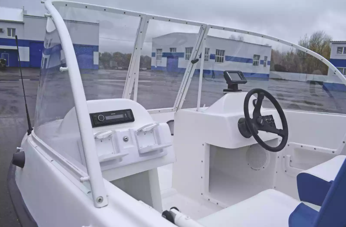 Стеклопластиковый катер Wyatboat-430DCМ (килевая) в Ногинске