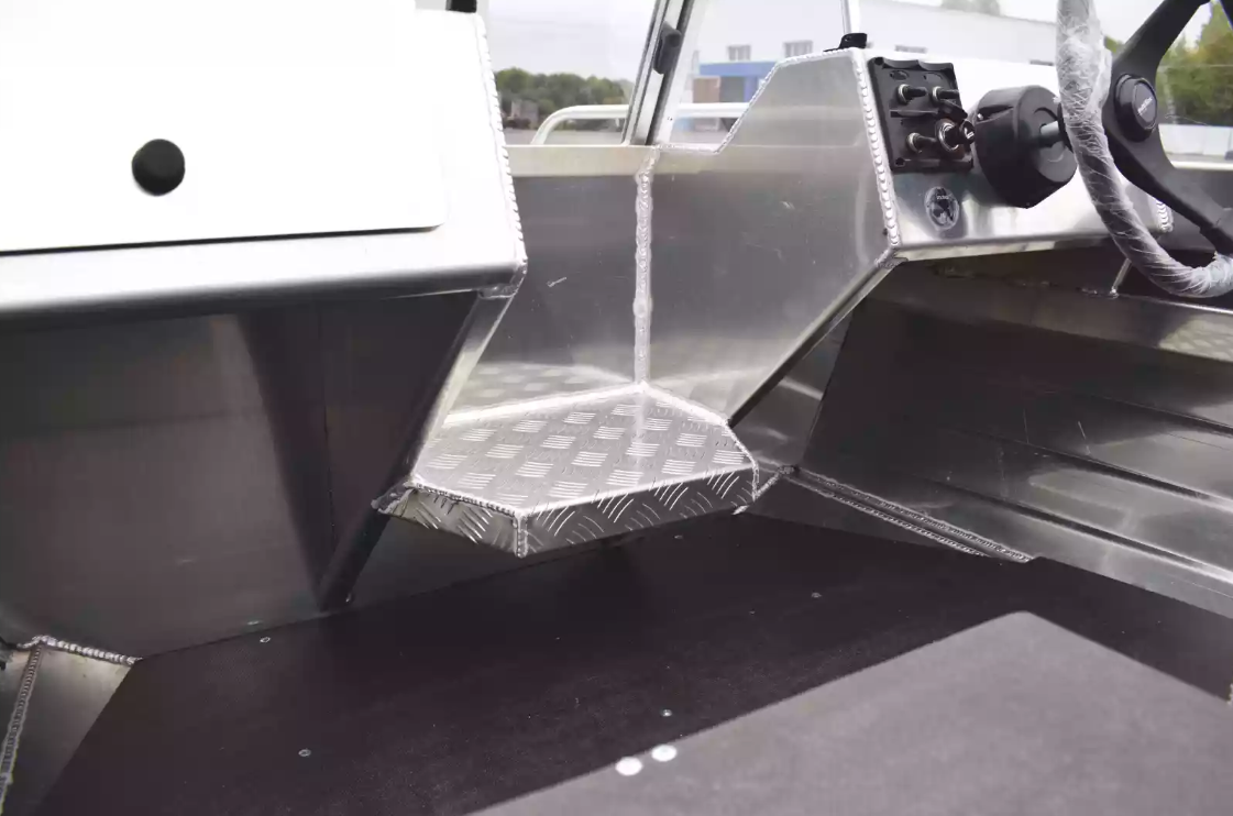 Алюминиевая лодка  Neman-400 PRO в Ногинске