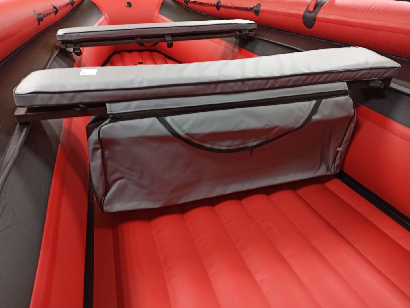 КОМПЛЕКТ МЯГКИХ НАКЛАДОК С СУМКОЙ ДЛЯ ЛОДОК 90Х20 СЕРЫЙ в Ногинске