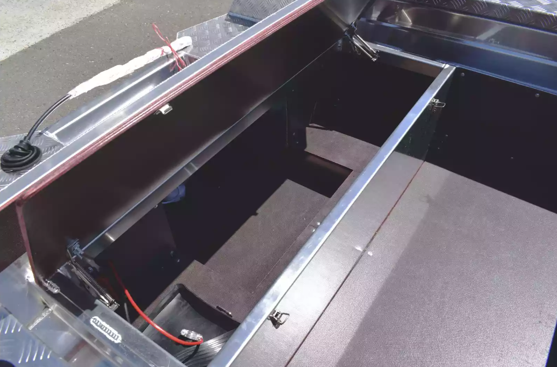 Алюминиевая лодка Wyatboat-390 DCM в Ногинске