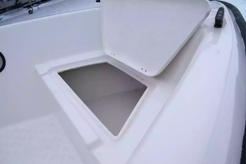 Стеклопластиковый катер Wyatboat-430DCМ (килевая) в Ногинске