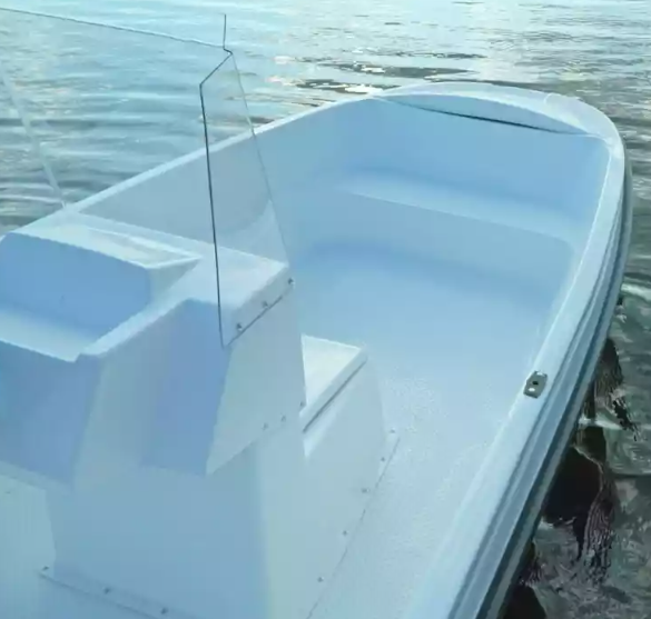 Стеклопластиковая лодка Пингвин с консолью (тримаран) в Ногинске