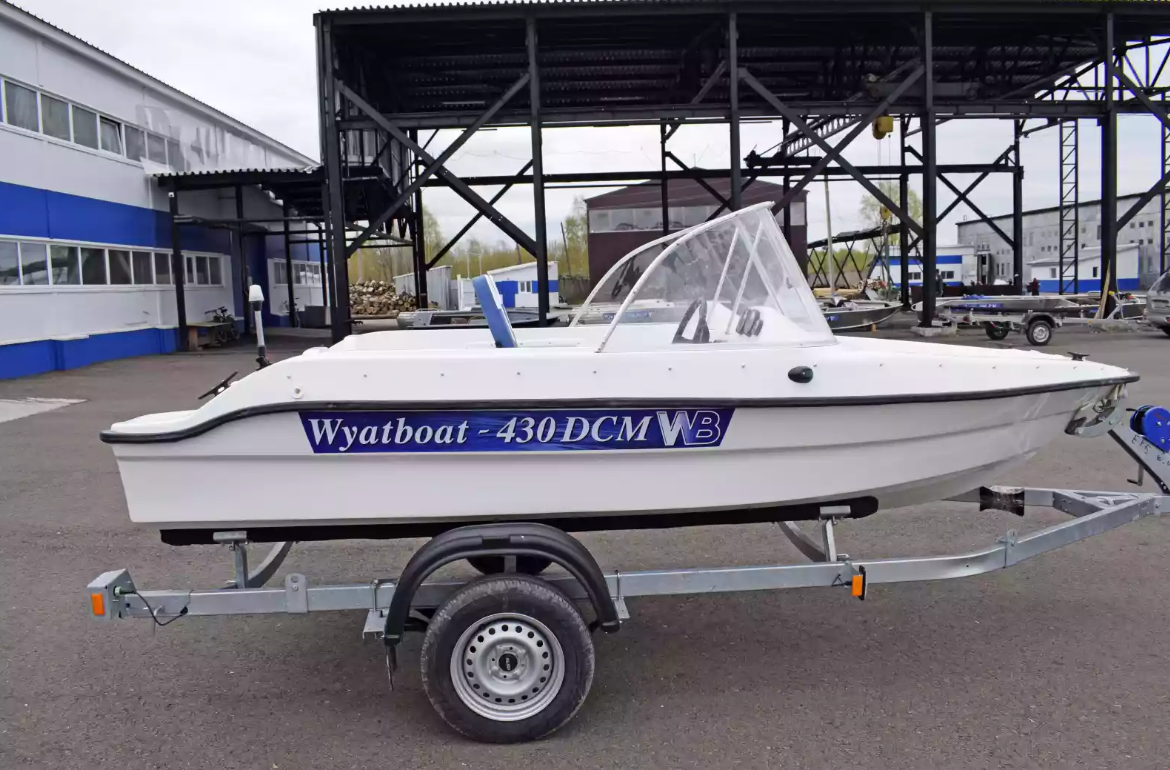 Стеклопластиковый катер Wyatboat-430DCМ (килевая) в Ногинске