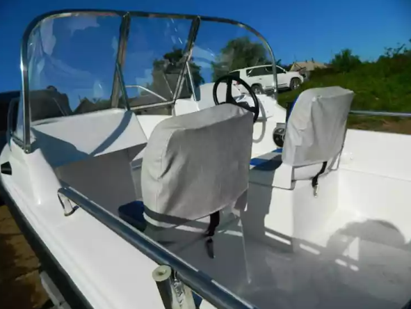 Стеклопластиковый катер Wyatboat-430 DC (тримаран) в Ногинске